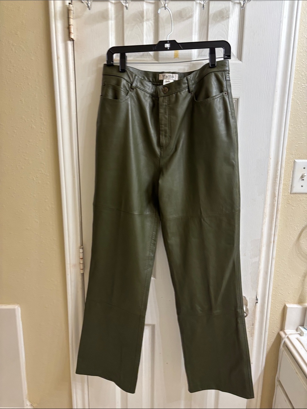 Z by Zelda olive green  lambskin fully lined pants